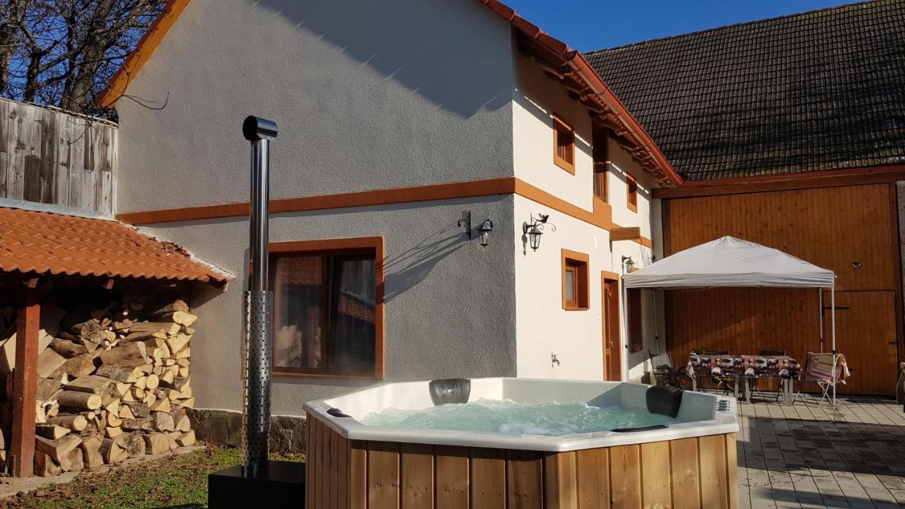 Otto'S Guesthouse Prejmer Exteriör bild