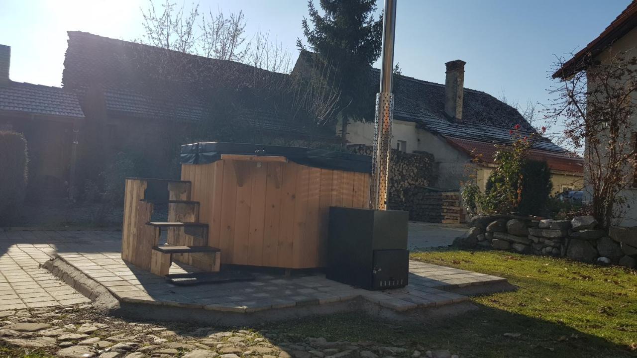 Otto'S Guesthouse Prejmer Exteriör bild